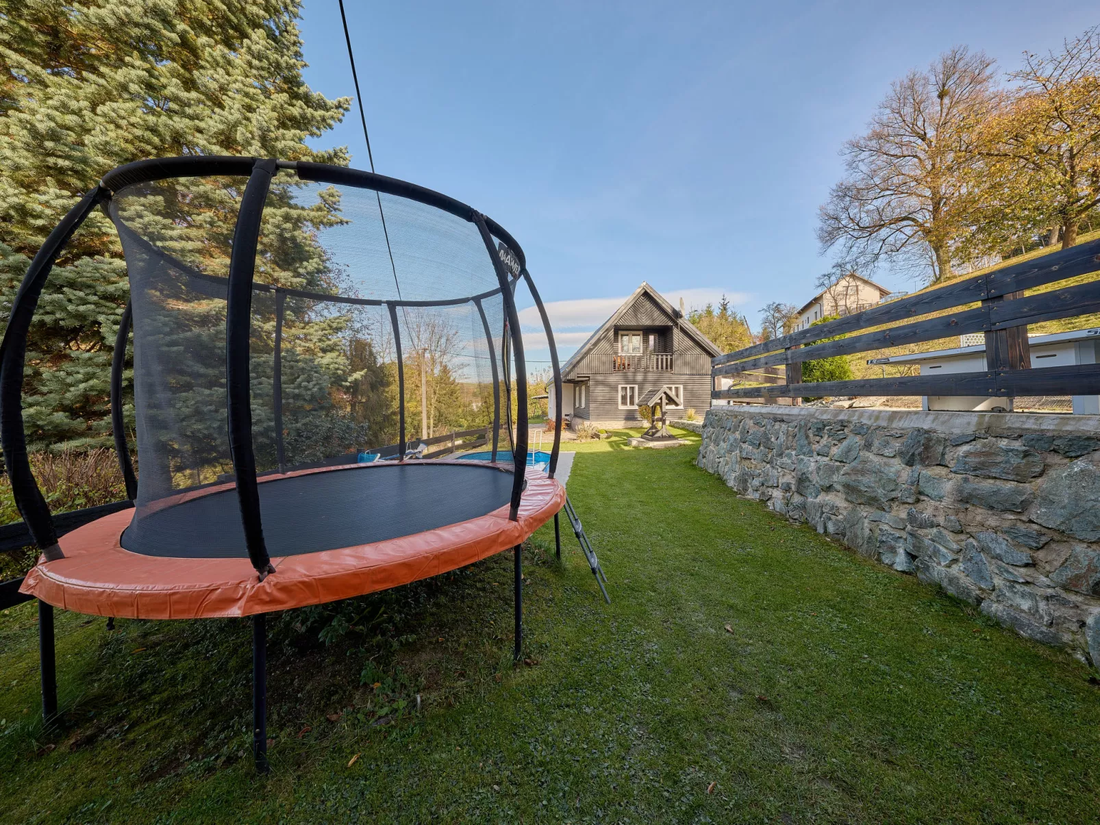 Leisure Lounge & Pool-Outside