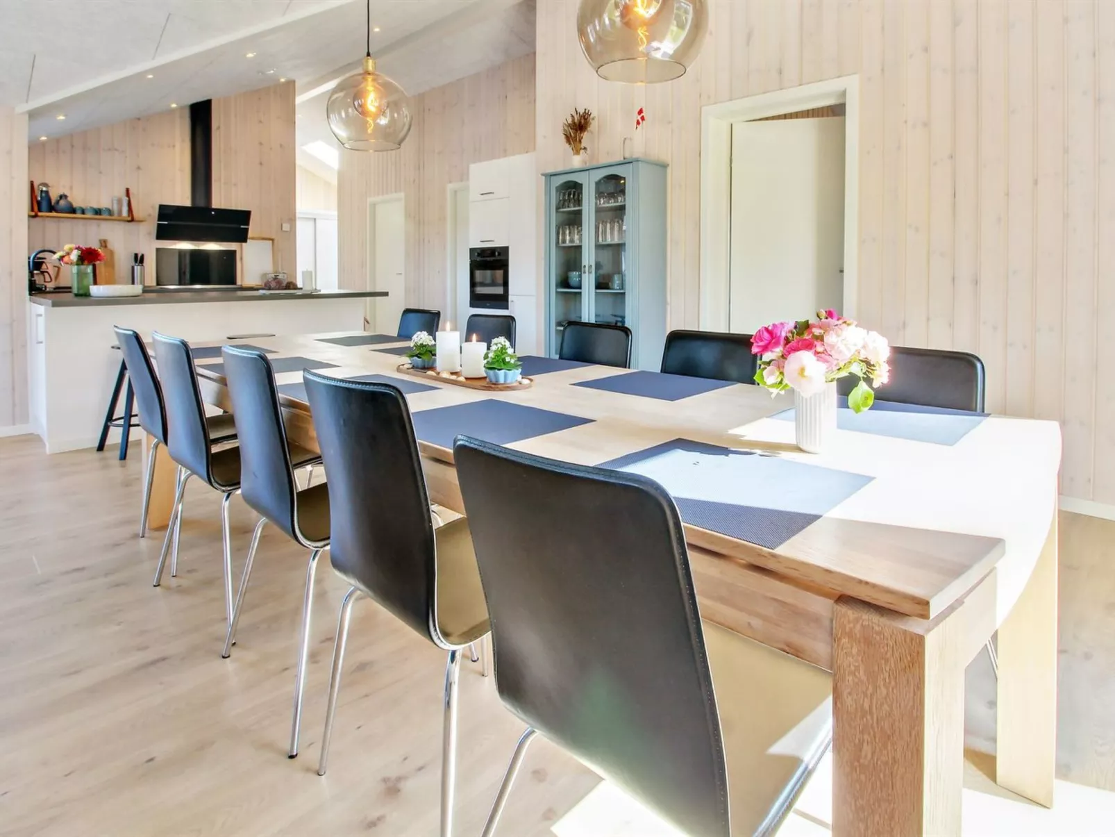 "Anuk" - 2.3km from the sea-Drinnen