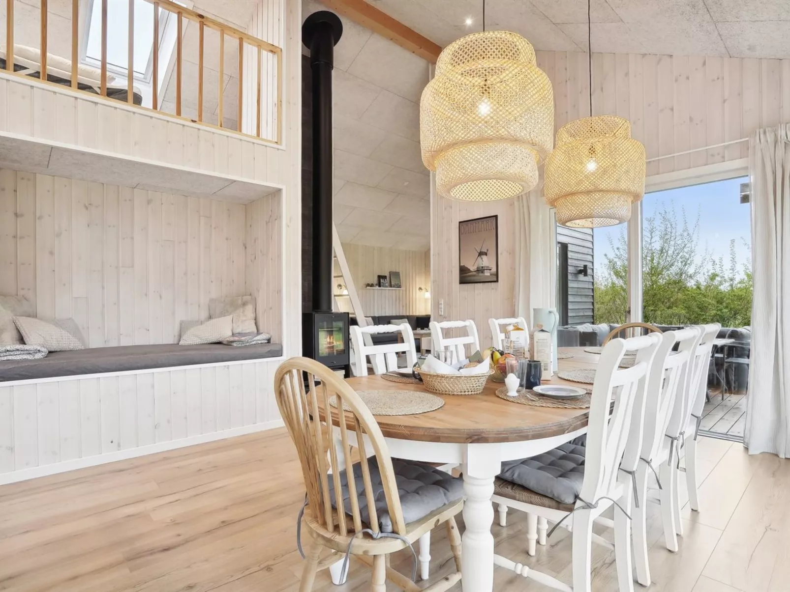 "Hasten" - 600m from the sea-Inside