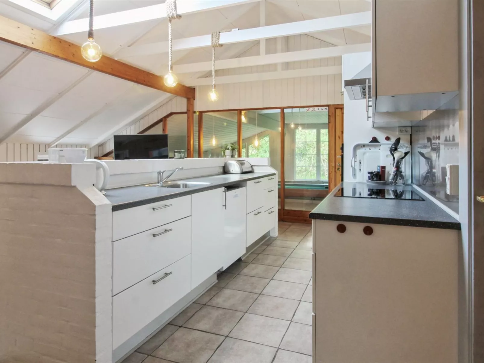 "Niyazi" - 3.1km from the sea-Inside