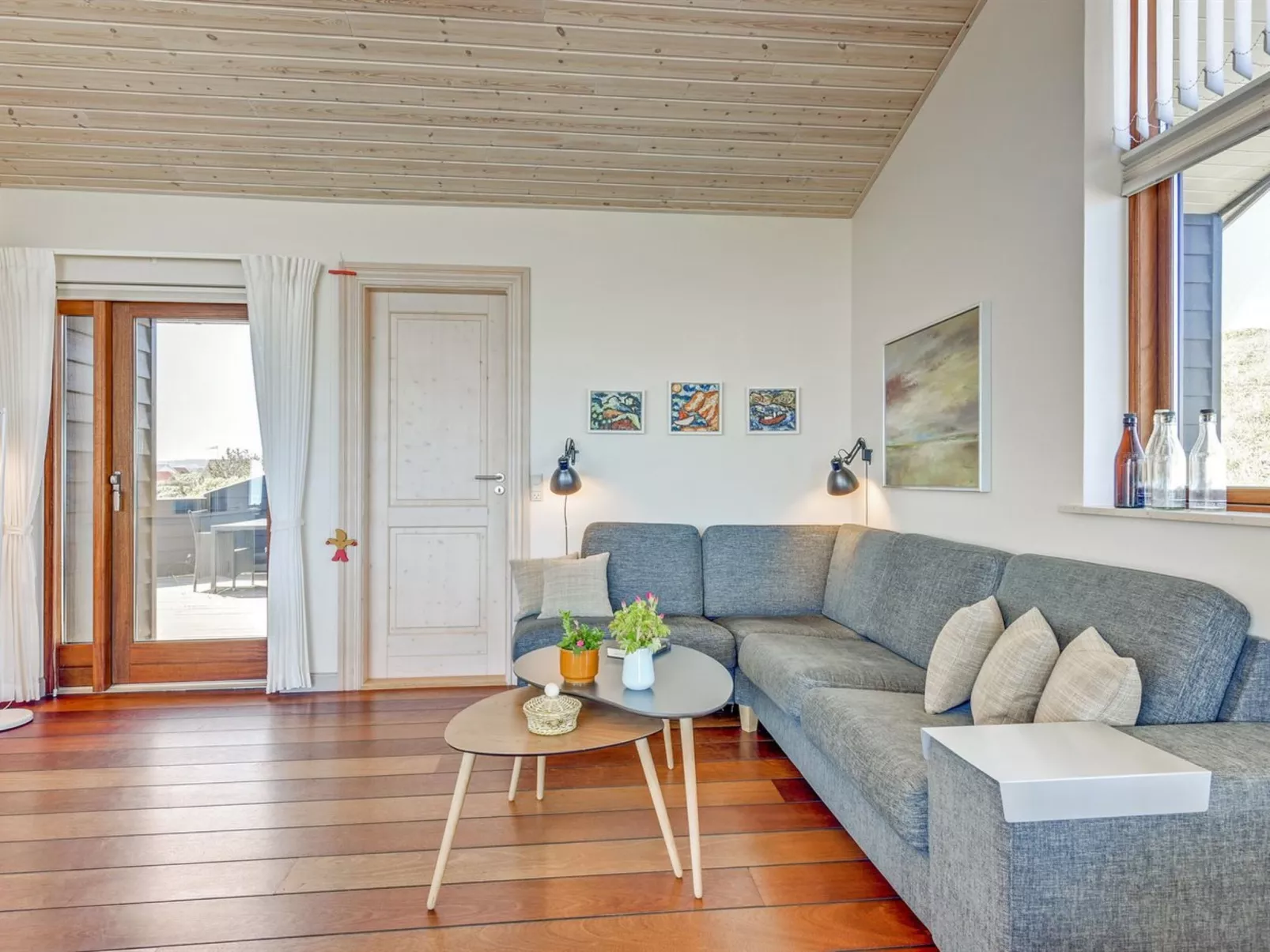 "Arngrim" - 100m from the sea-Inside