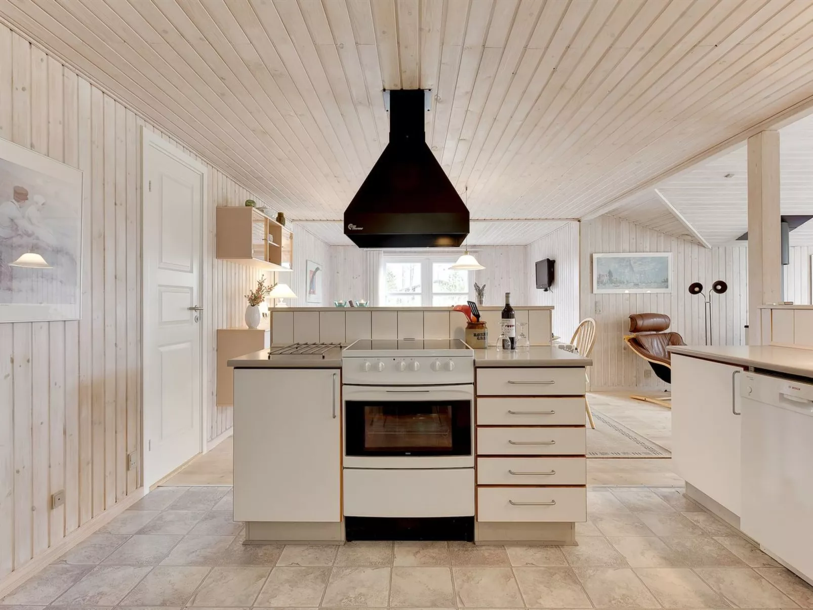 "Ajten" - 150m from the sea-Drinnen