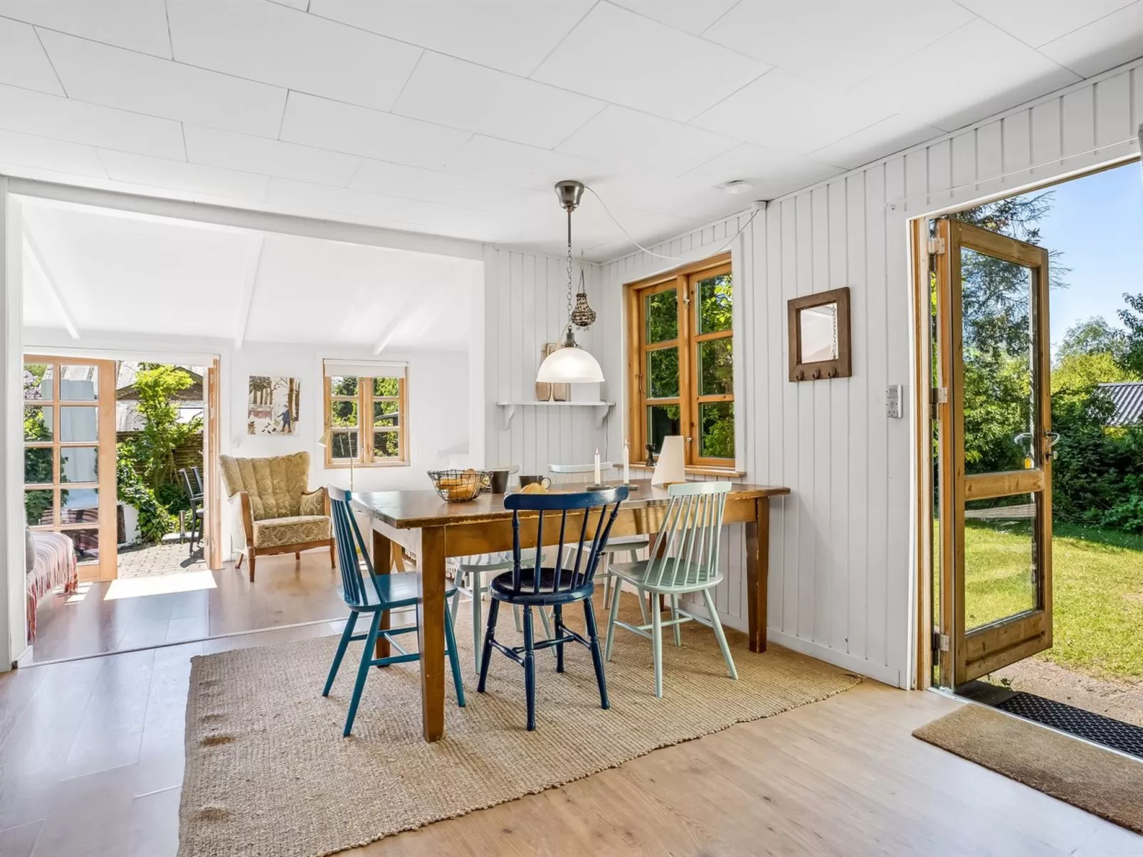 "Carly" - 100m from the sea-Drinnen