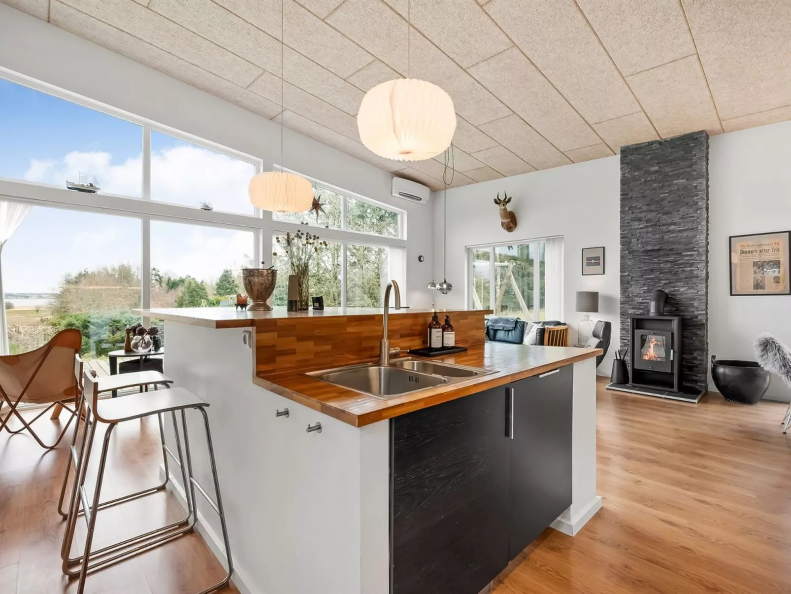 "Tenna" - 250m to the fjord-Inside