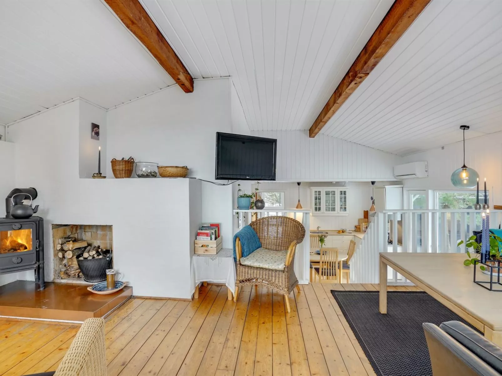 "Freda" - 100m to the fjord-Inside