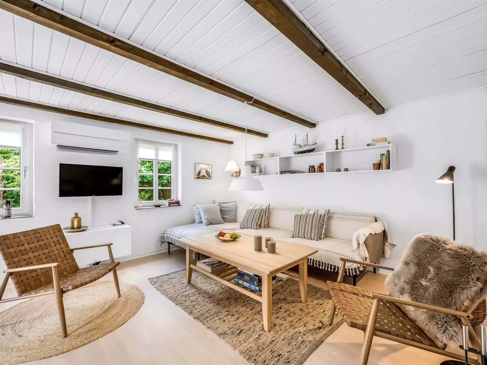 "Alkil" - 1.7km from the sea-Inside