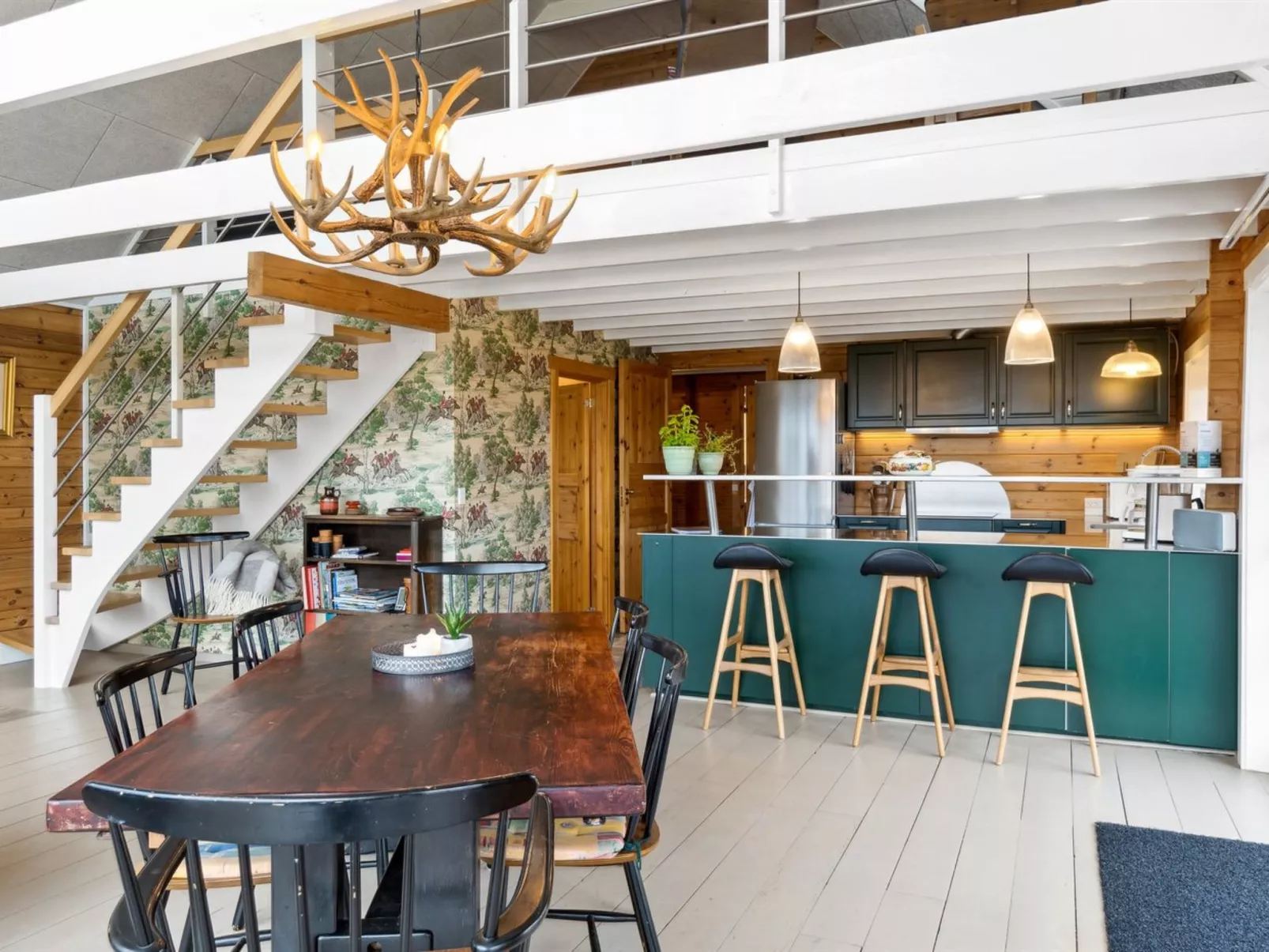 "Ginnie" - 300m from the sea-Inside