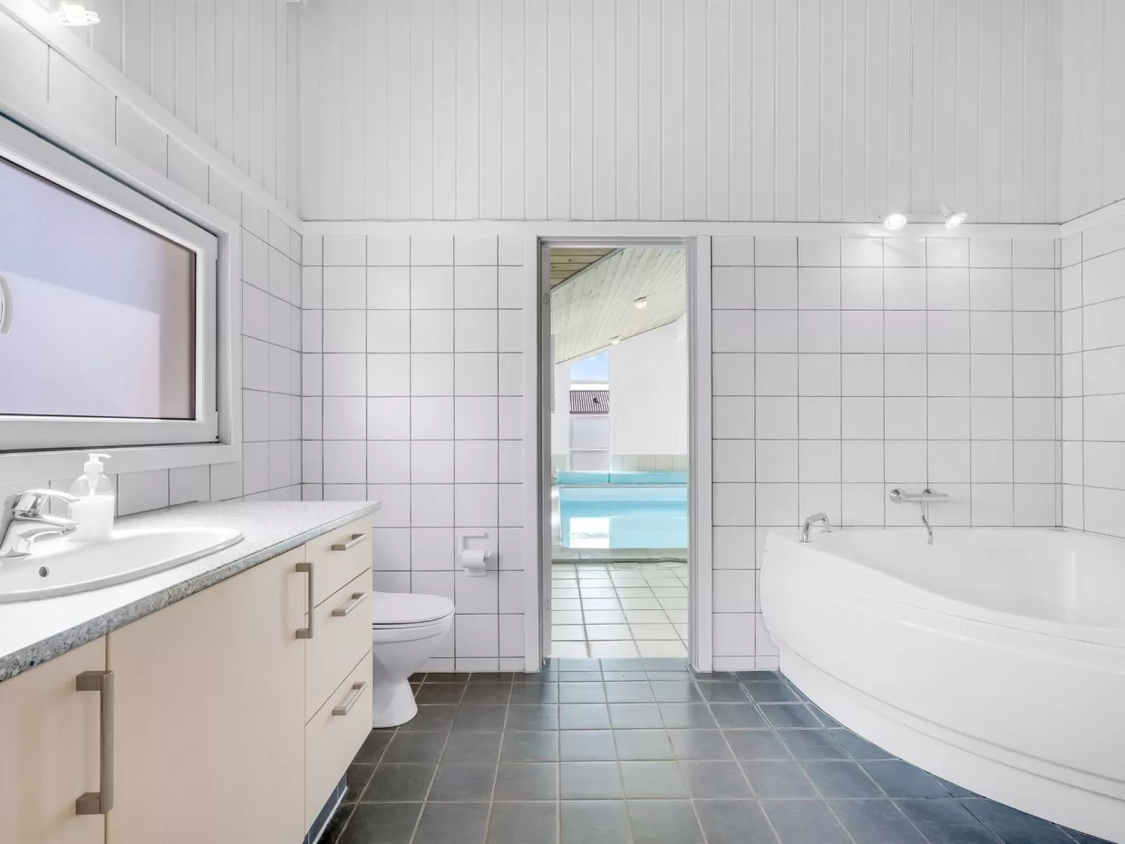 "Sulevi" - 200m to the fjord-Dedans