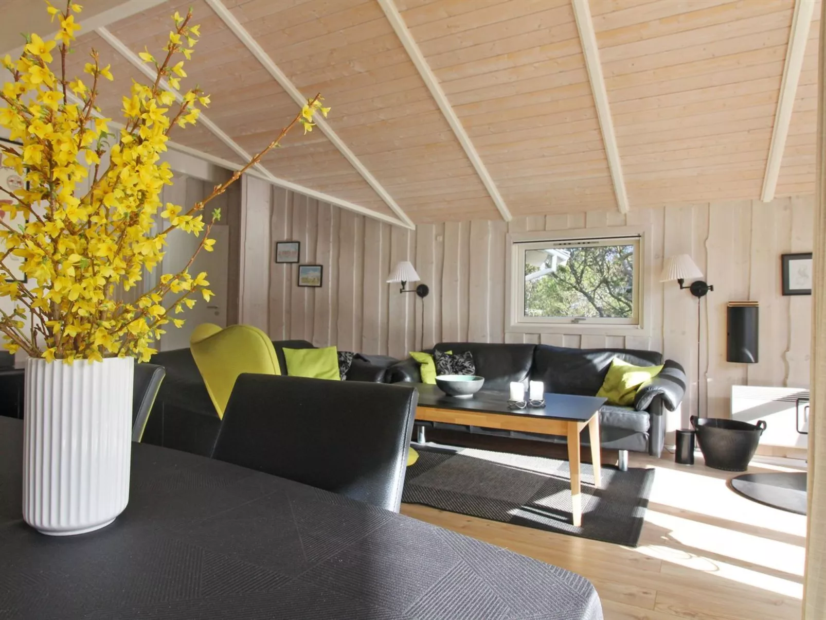 "Abiorn" - 2.5km from the sea-Inside