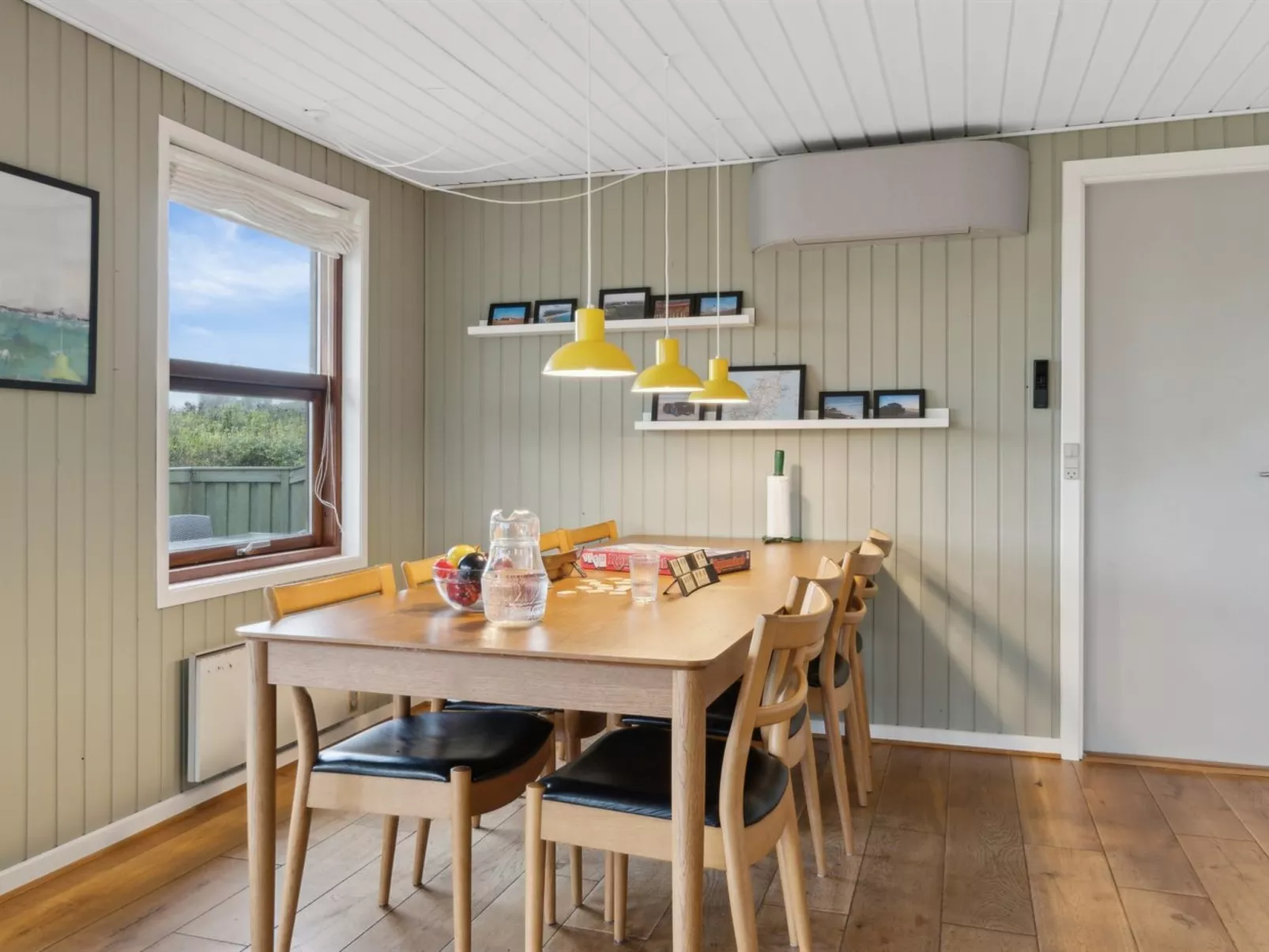 "Jobst" - 150m from the sea-Drinnen