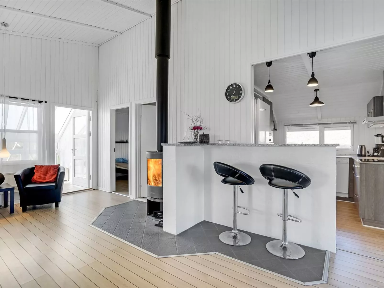 "Saku" - 495m to the fjord-Drinnen