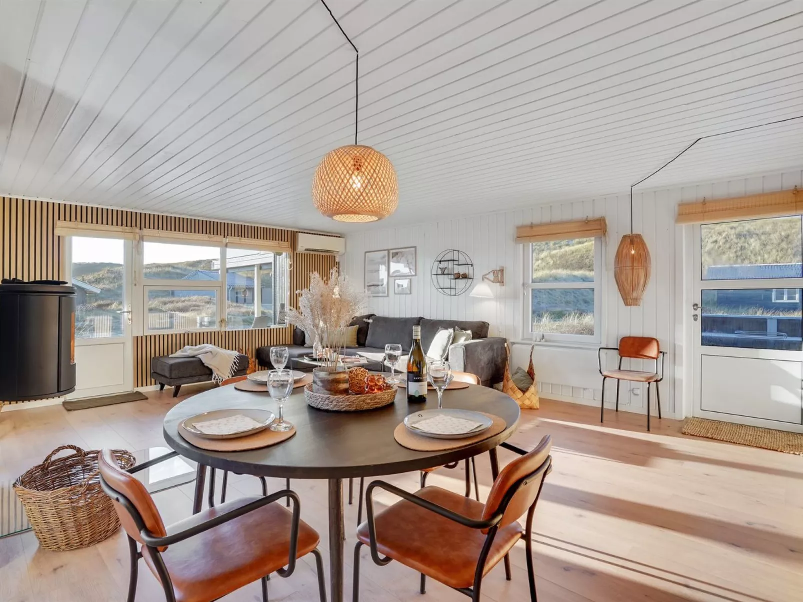 "Assa" -  from the sea-Inside