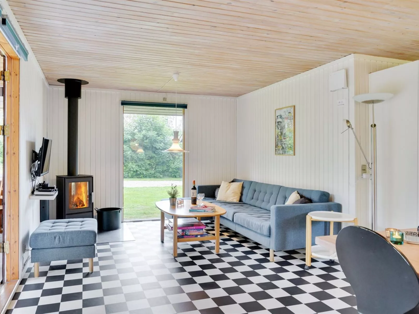 "Soraya" - 700m to the fjord-Inside