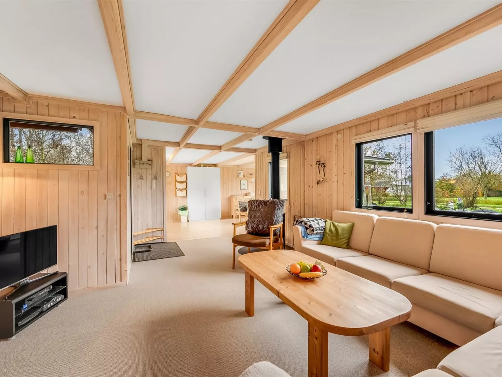 "Scarlet" - 400m to the fjord-Dedans