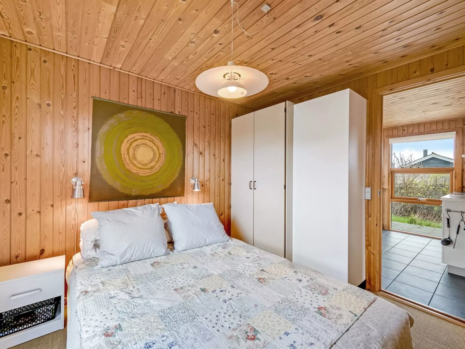 "Tanea" - 700m to the fjord-Drinnen