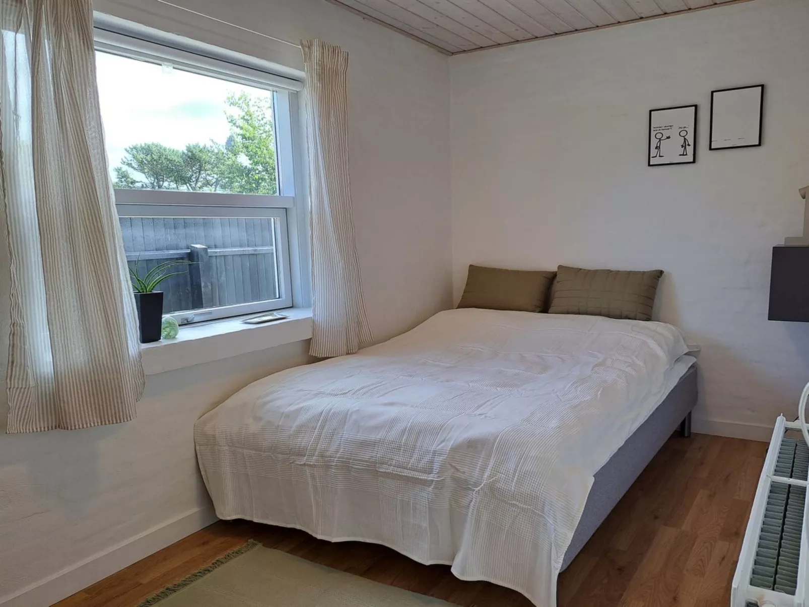 "Falk" - 900m from the sea-Inside