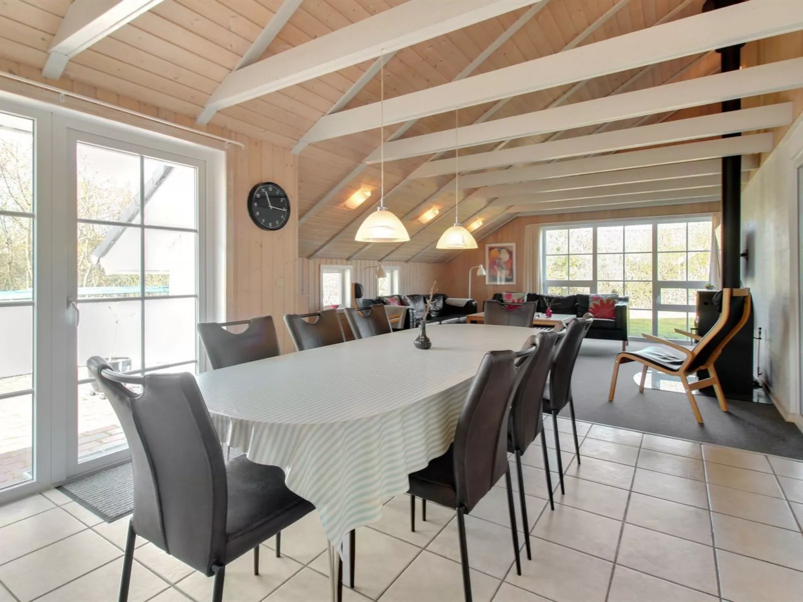 "Munder" - 1.2km to the fjord-Dedans