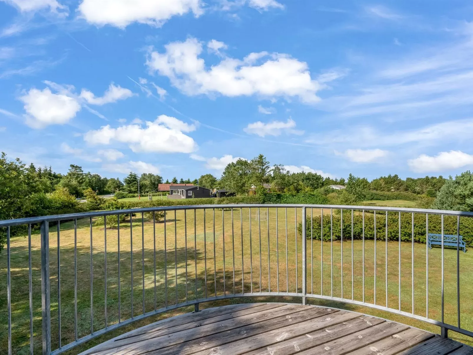 "Hendrina" - 250m to the fjord-Outside