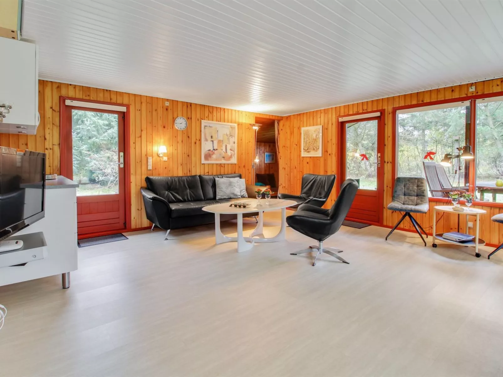 "Gunsten" - 2.3km from the sea-Inside