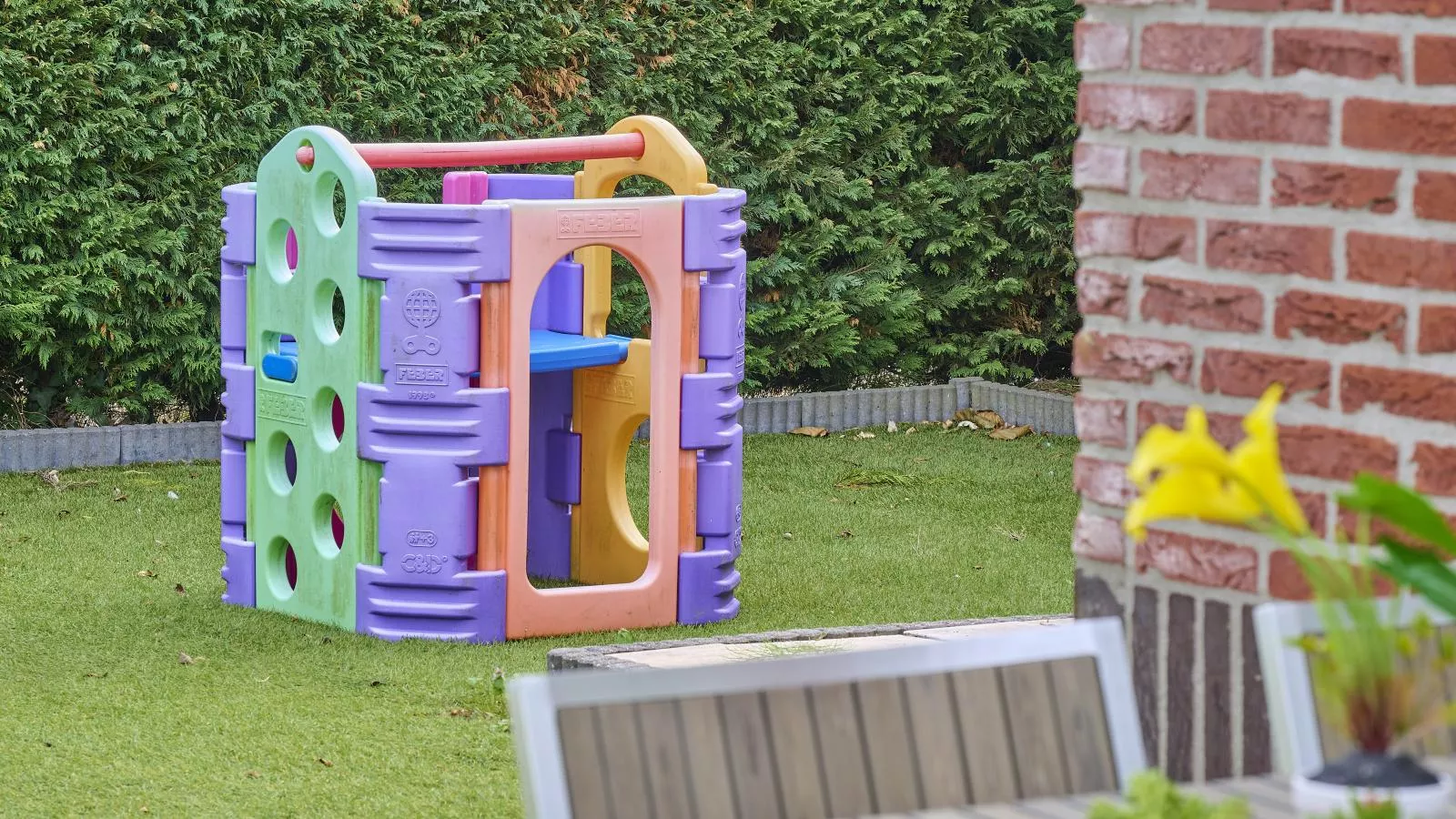 Villa Robinie-Gardens in summer