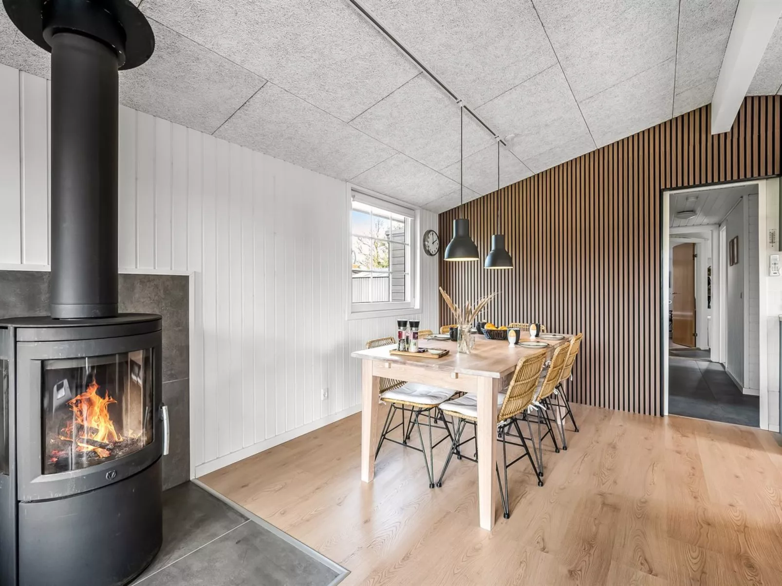 "Ludvika" - 300m to the fjord-Inside