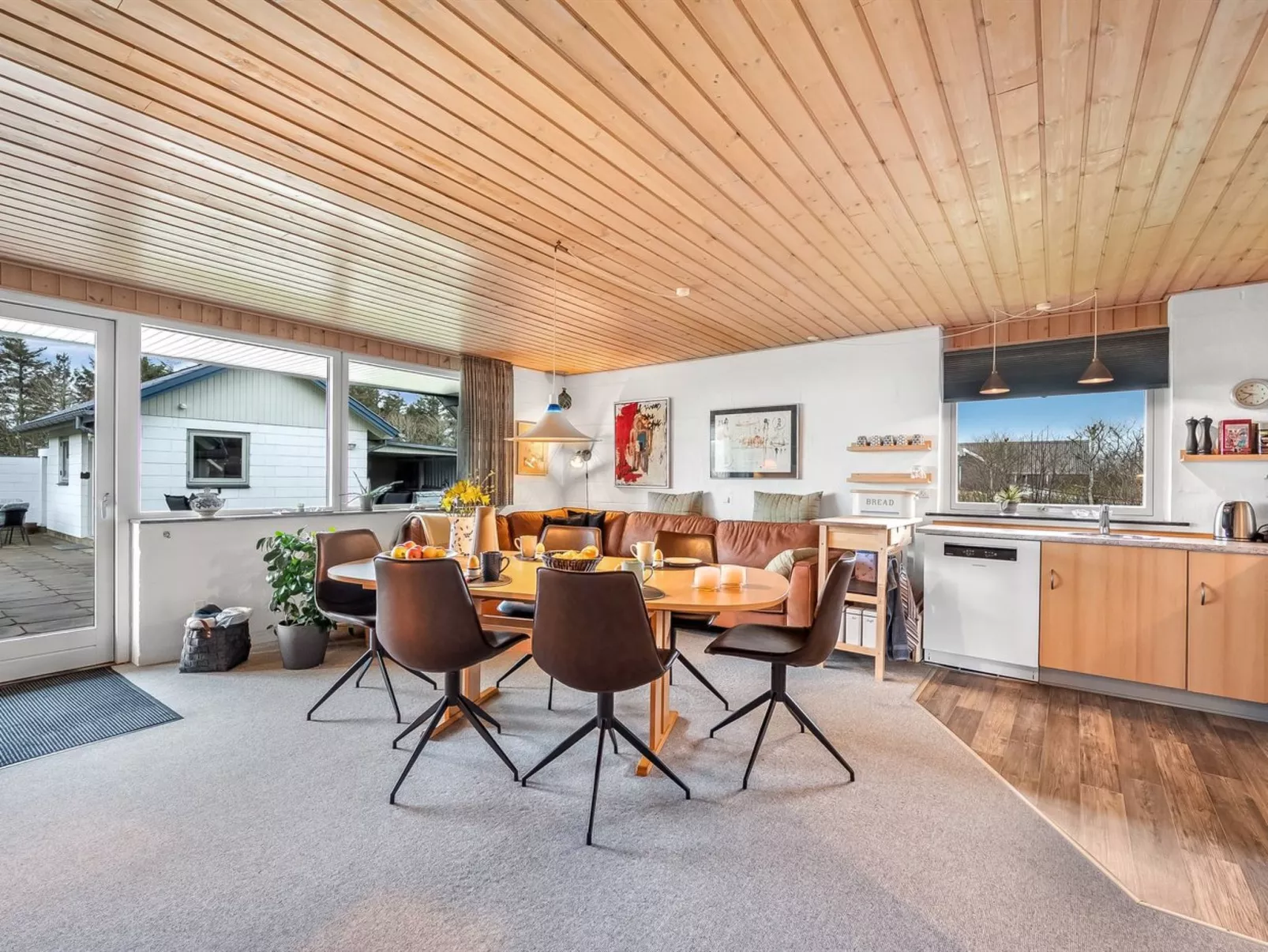 "Moreen" - 200m to the fjord-Dedans