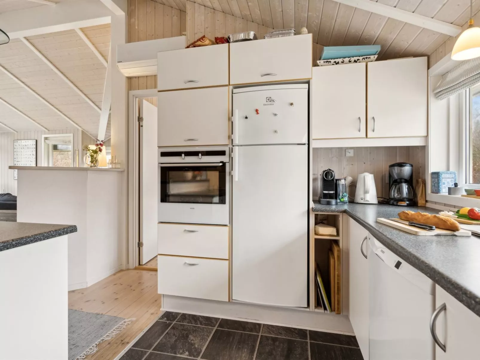 "Fatima" - 400m from the sea-Inside