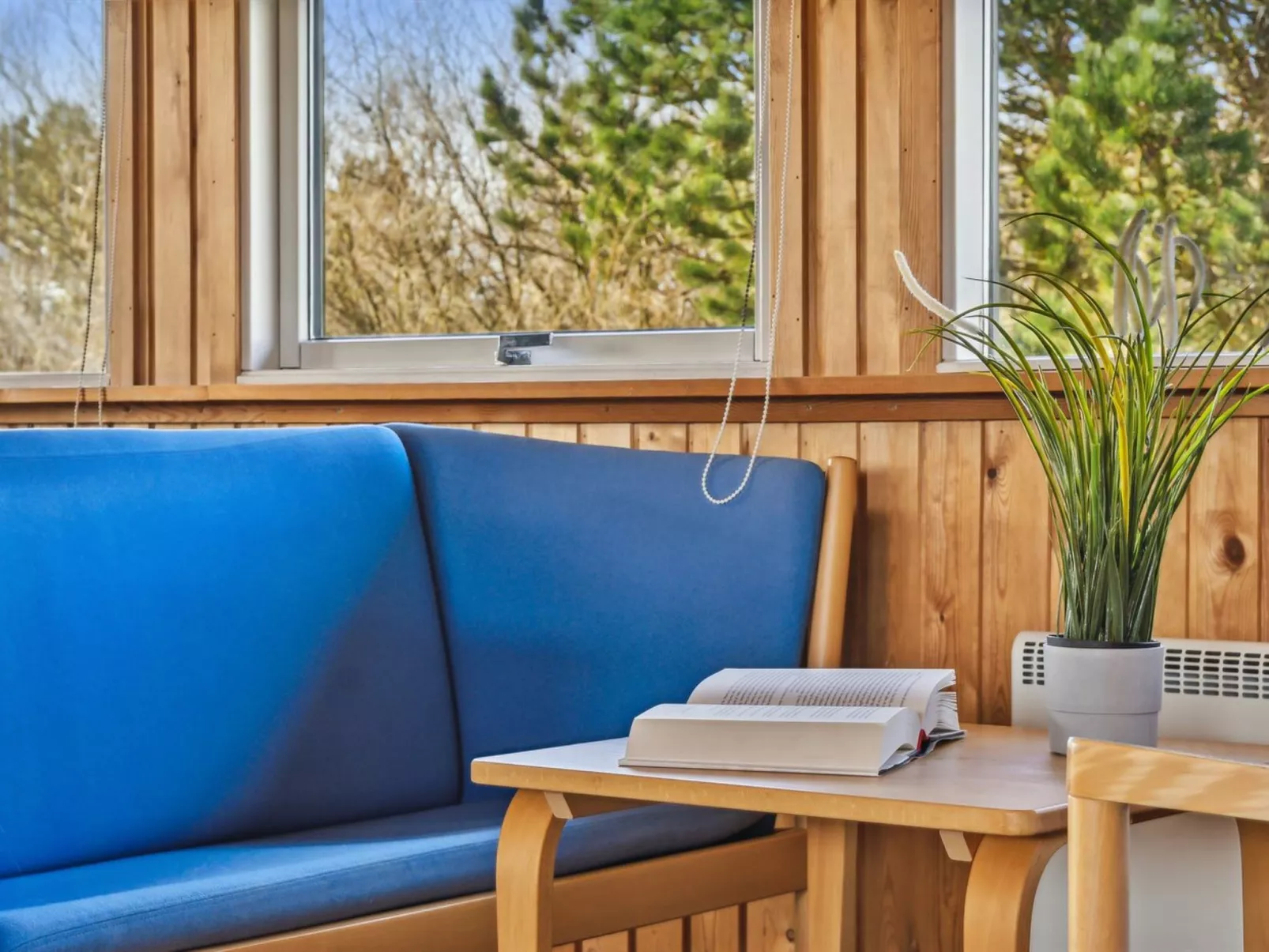 "Hunlef" - 1.7km from the sea-Inside