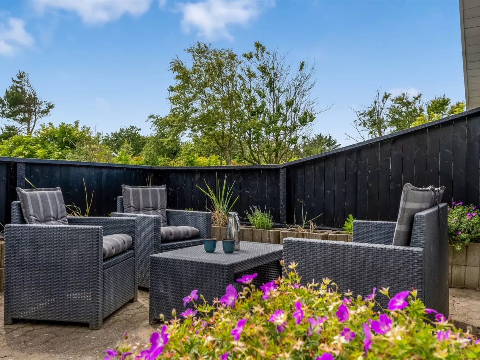 "Apelone" - 800m from the sea-Outside