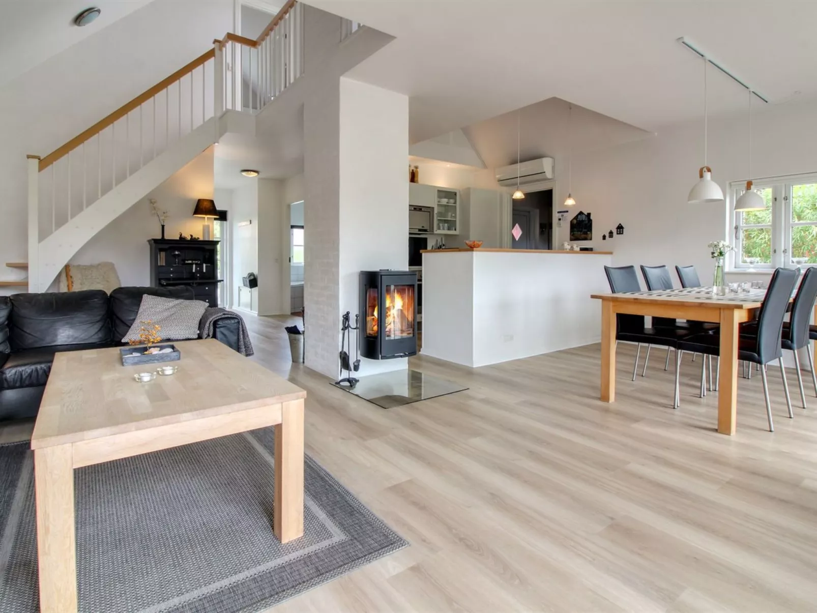 "Moa" - 800m from the sea-Drinnen