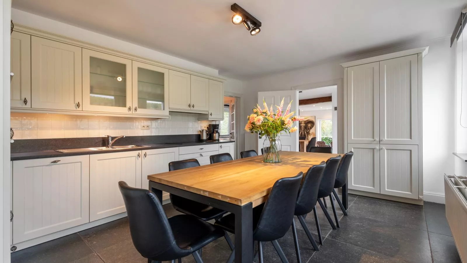 Landhuis Brakelbos-Esszimmer