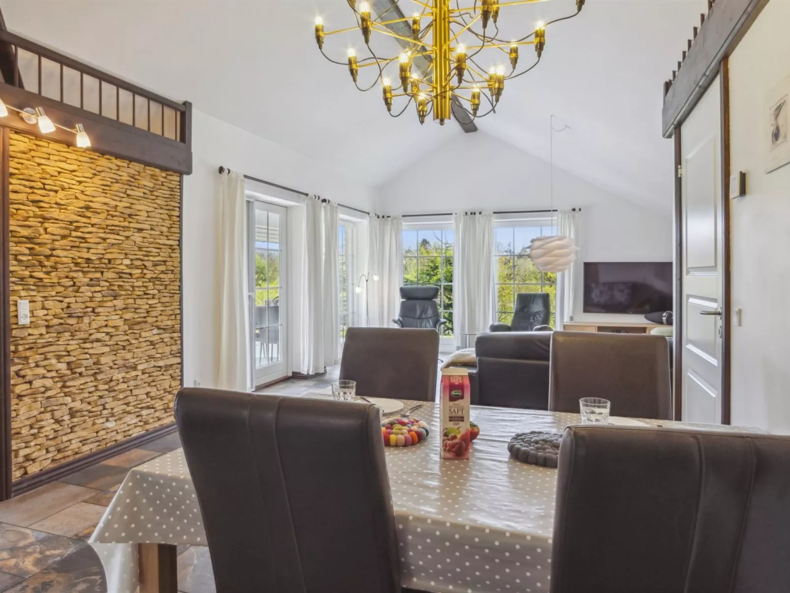 "Sippora" - 29km from the sea-Inside