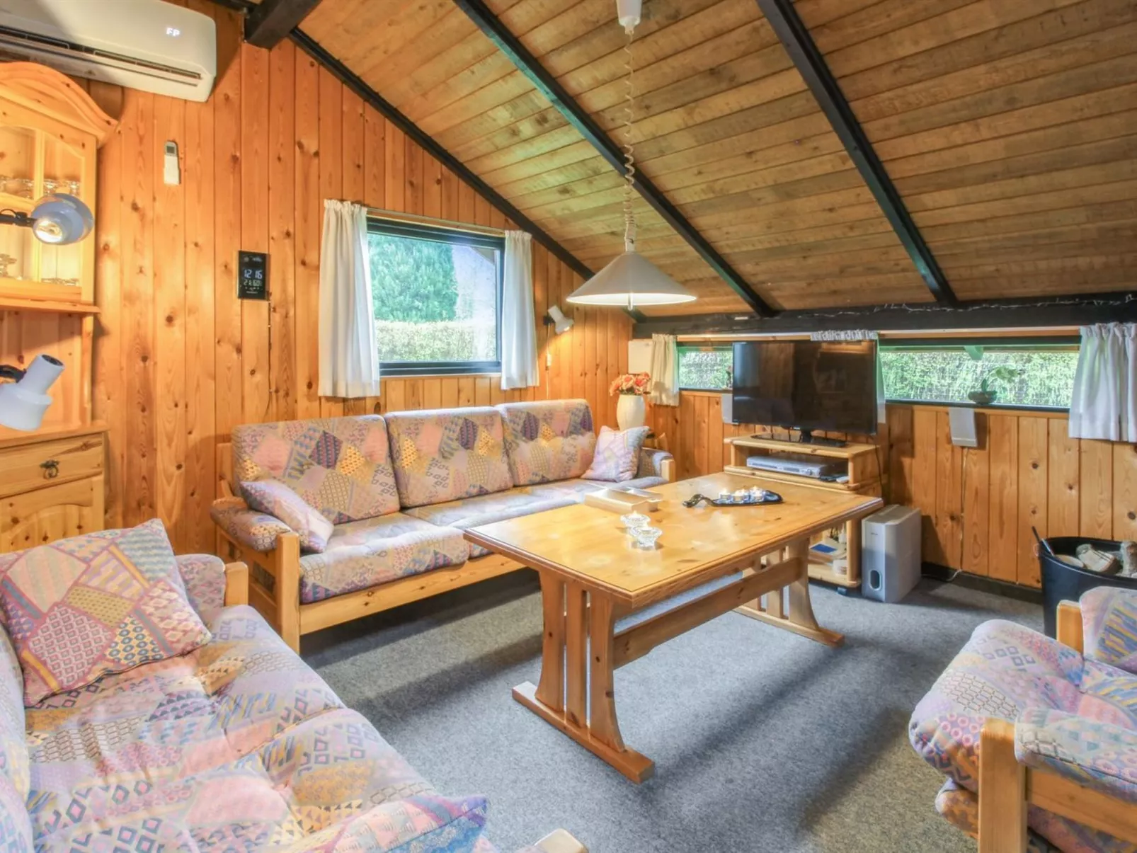 "Gabi" - 30km from the sea-Drinnen