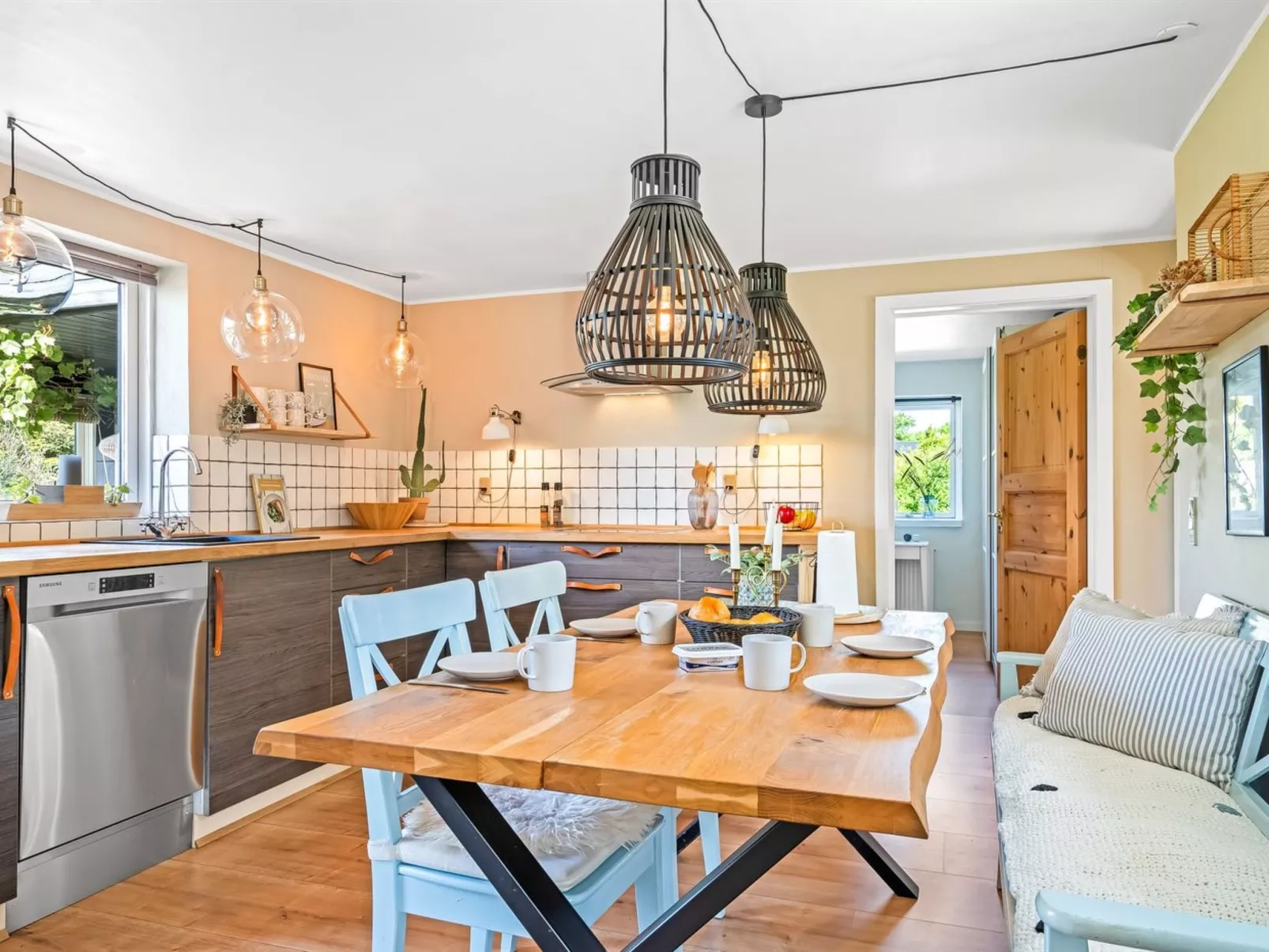 "Cillvur" - 8km from the sea-Inside