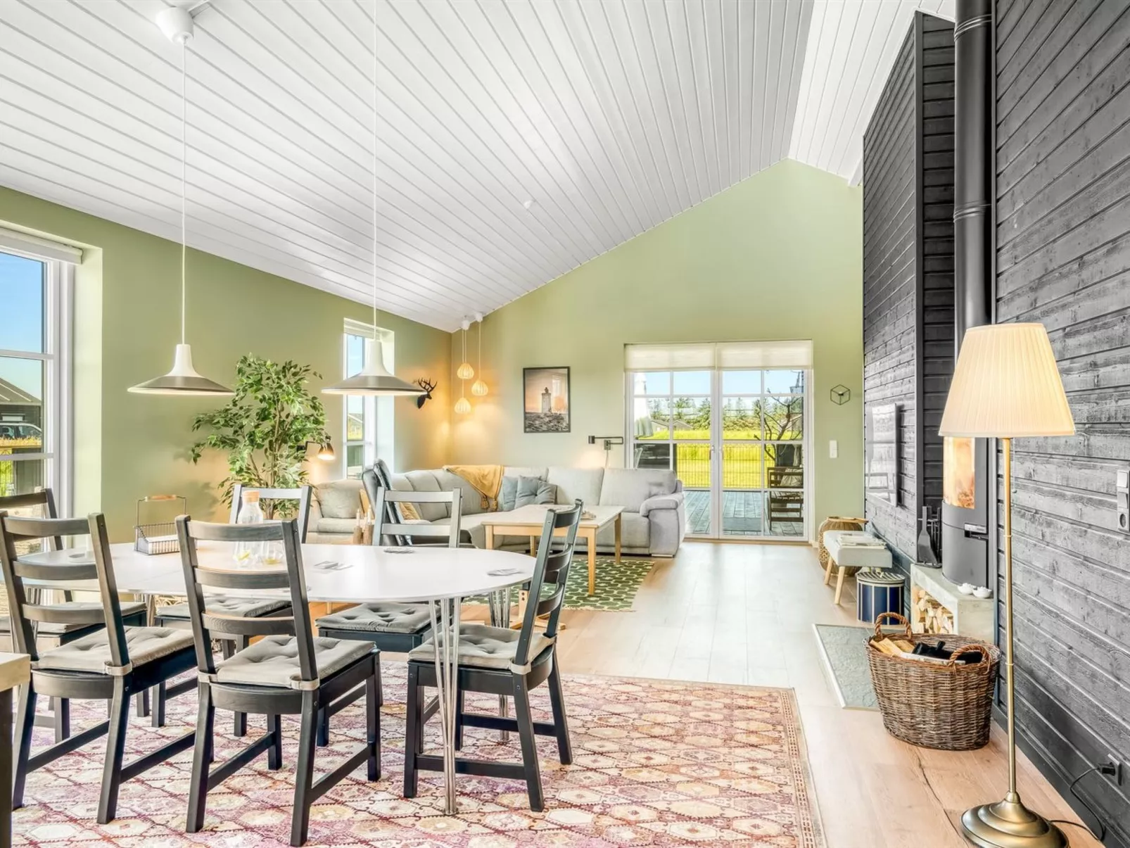 "Inola" - 1km from the sea-Inside