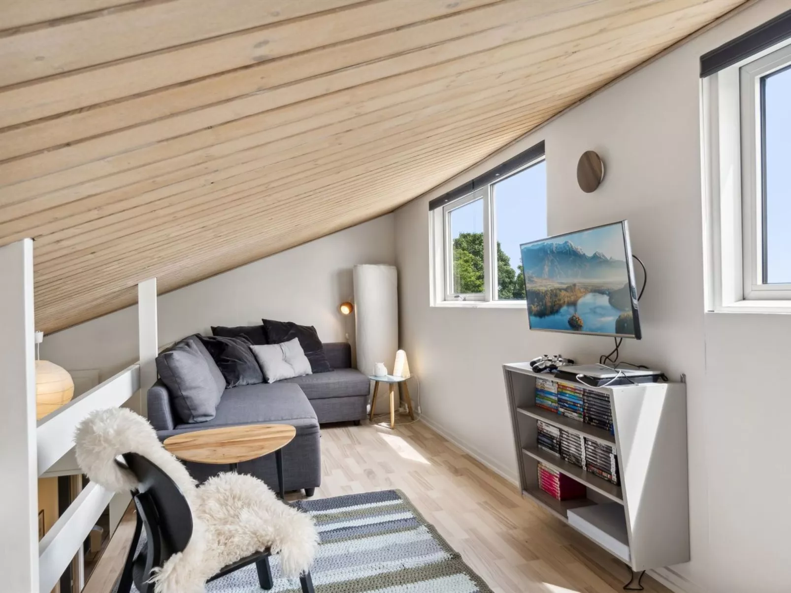 "Svenn" - 300m from the sea-Drinnen