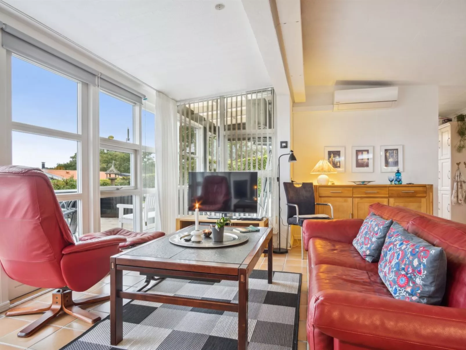 "Yngvy" - 500m from the sea-Drinnen