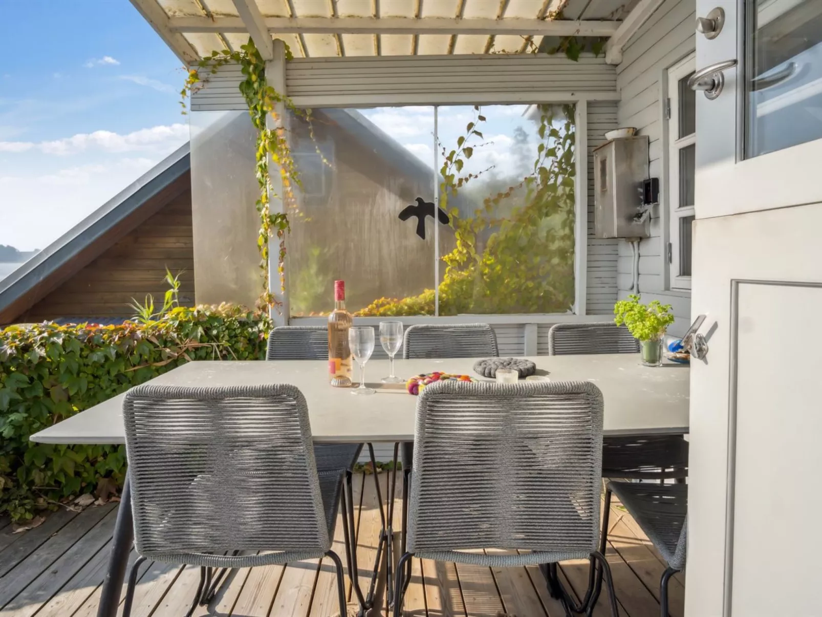 "Drifa" - 20m from the sea-Draußen