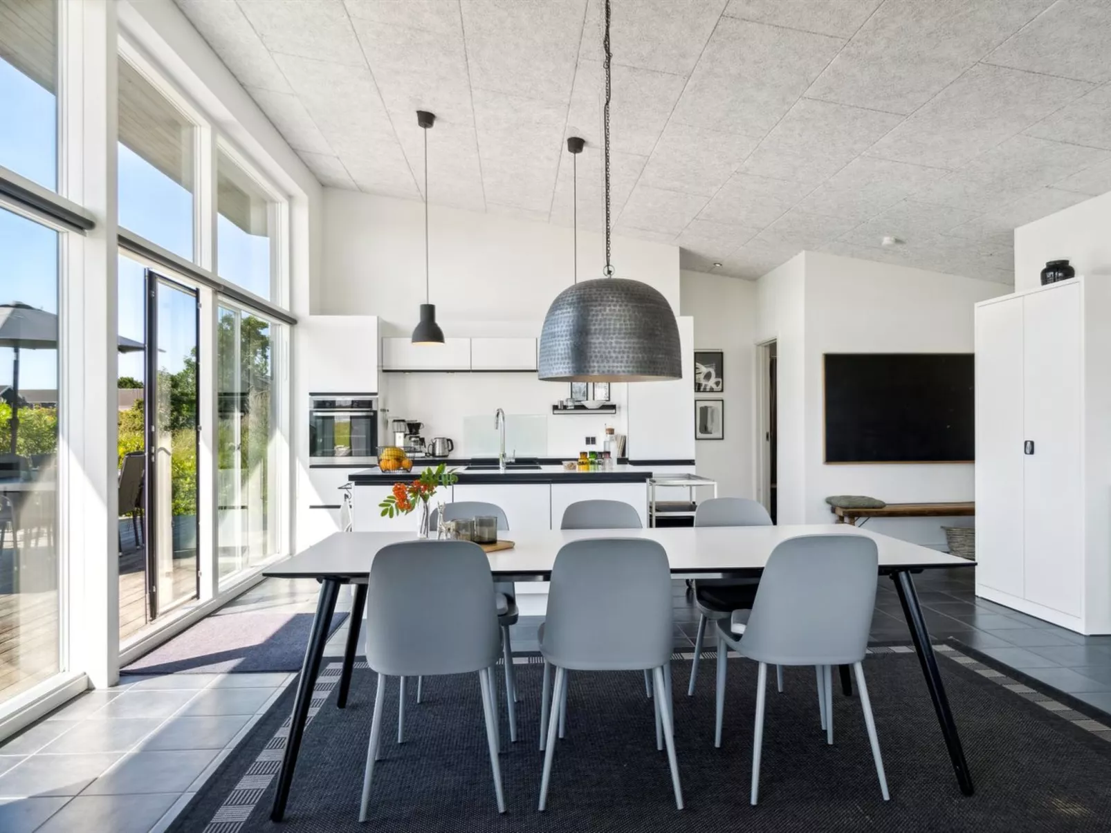 "Bæver" - 200m from the sea-Drinnen