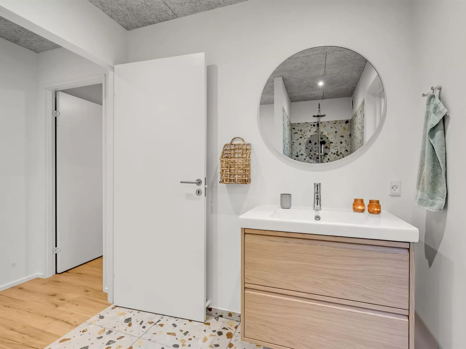 "Liutulf" - 350m to the fjord-Dedans