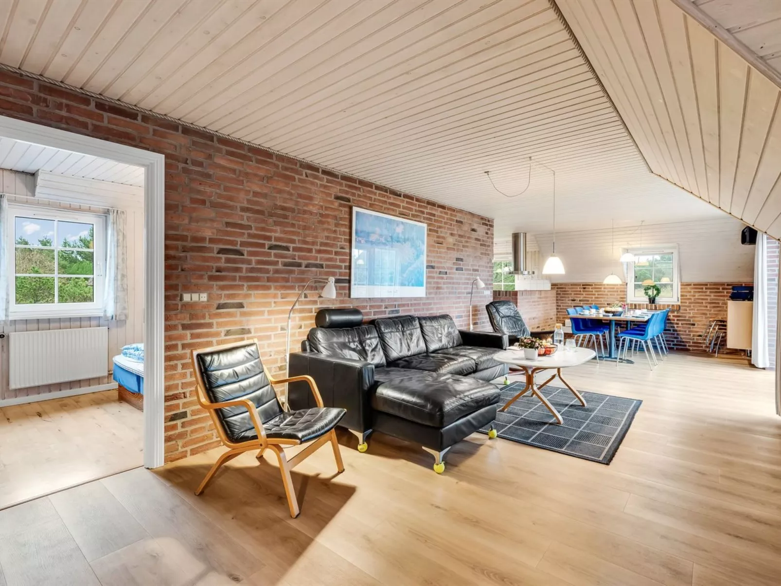 "Madsen" -  from the sea-Dedans