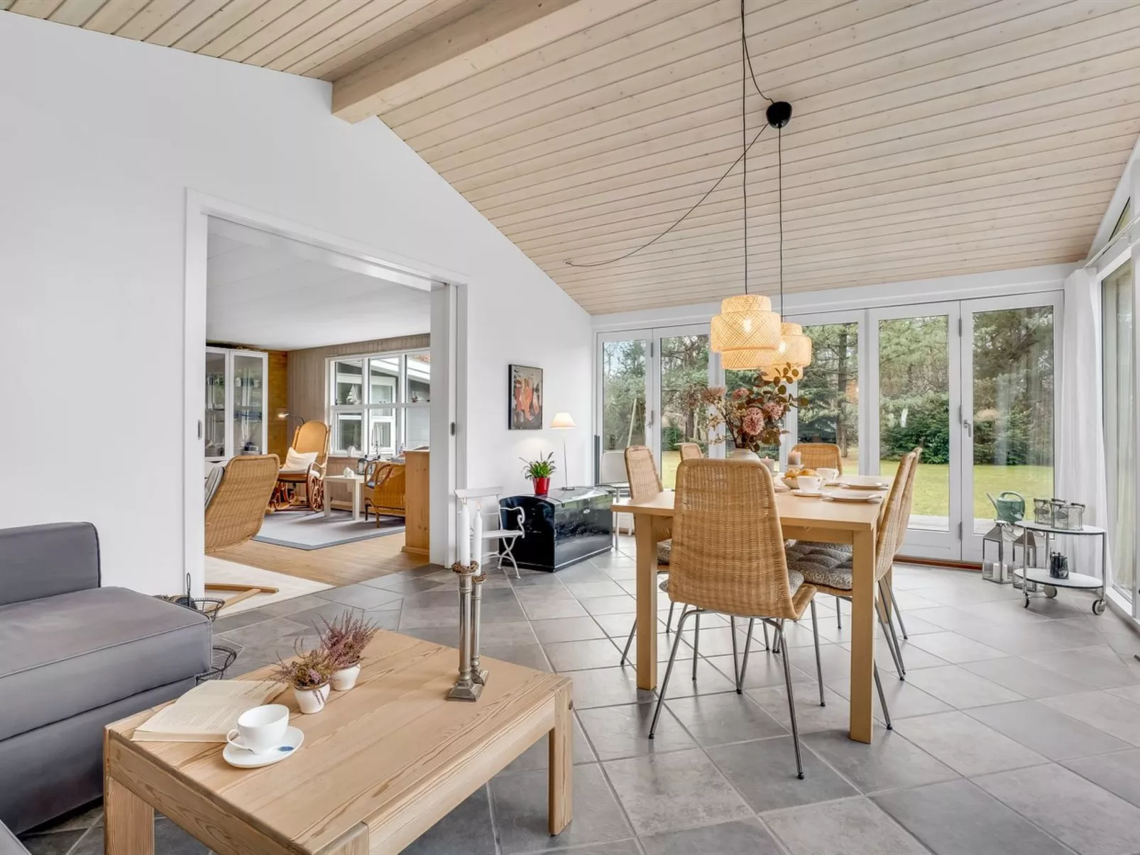 "Oddi" - 500m from the sea-Inside