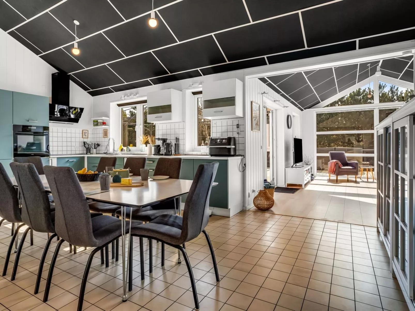 "Amdi" - 1.3km from the sea-Inside