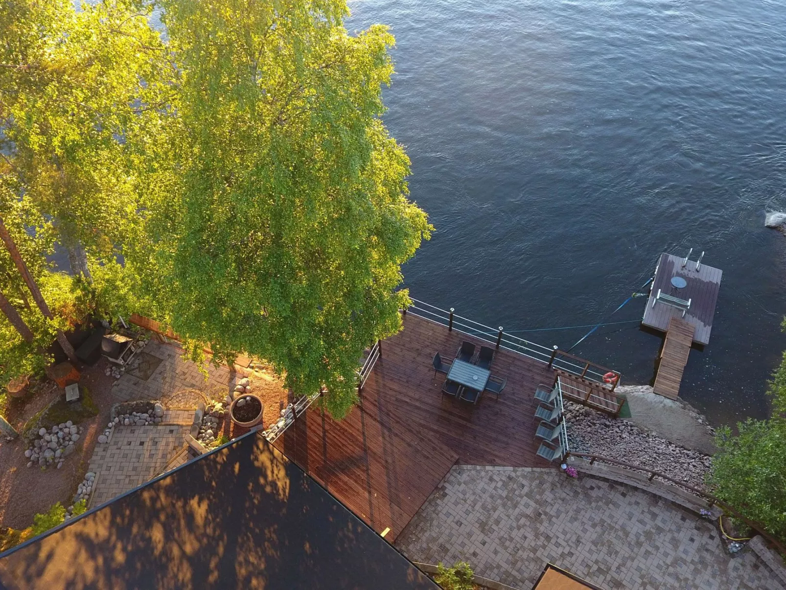 Huvila ferdinand-Inside