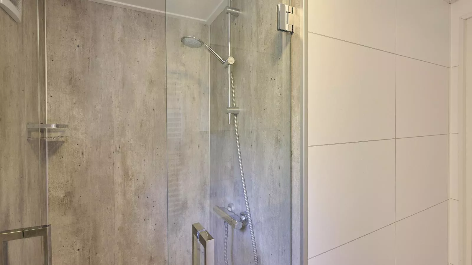 Chalet Sea Birds-Bathroom