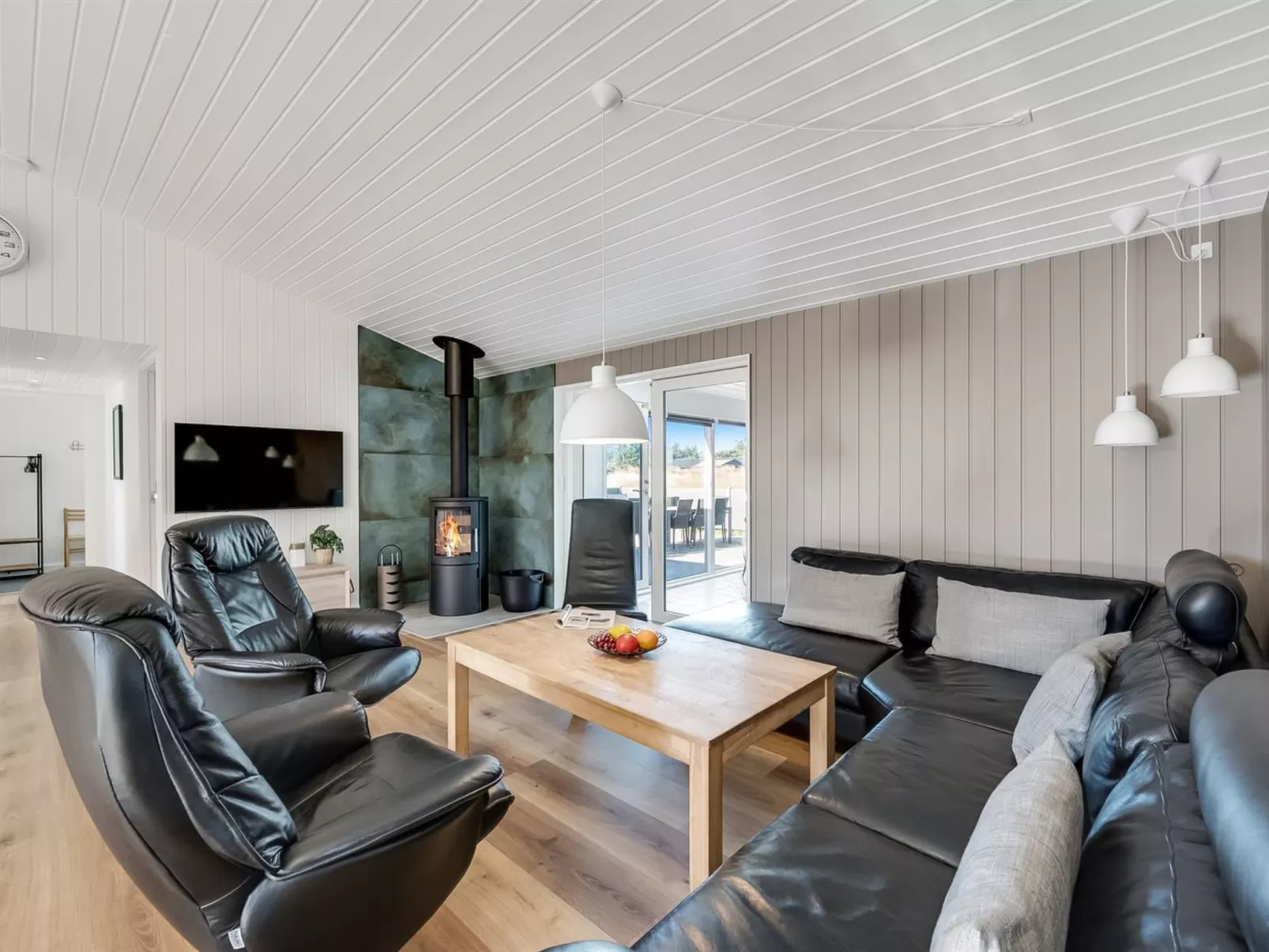 "Agnes" - 900m from the sea-Drinnen