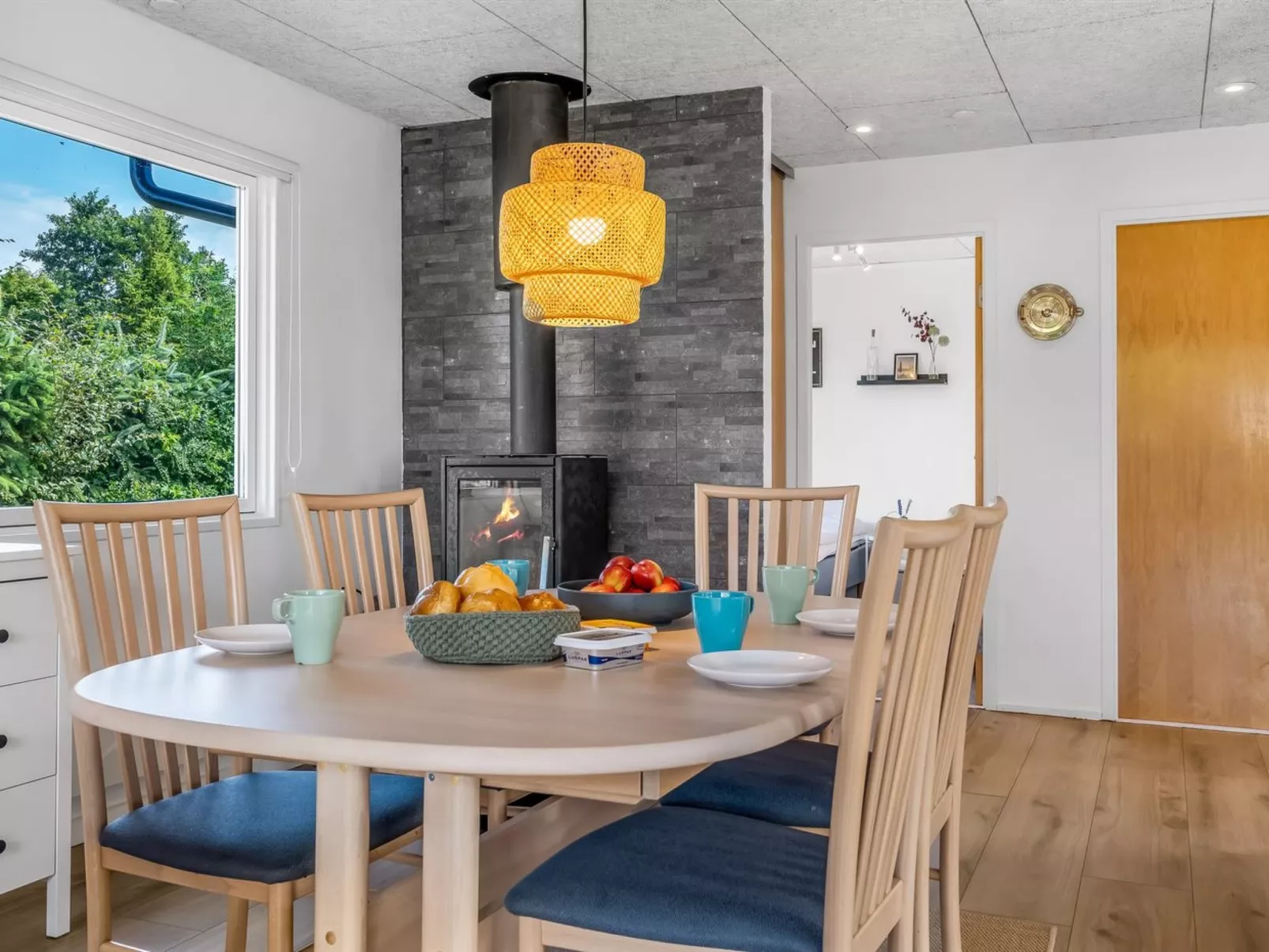 "Elske" -  from the sea-Inside