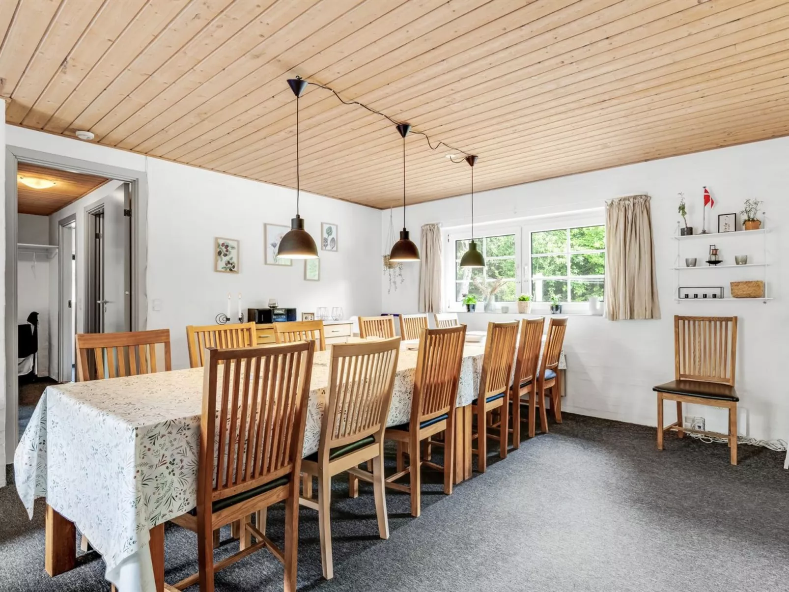 "Ulf" - 2km from the sea-Drinnen