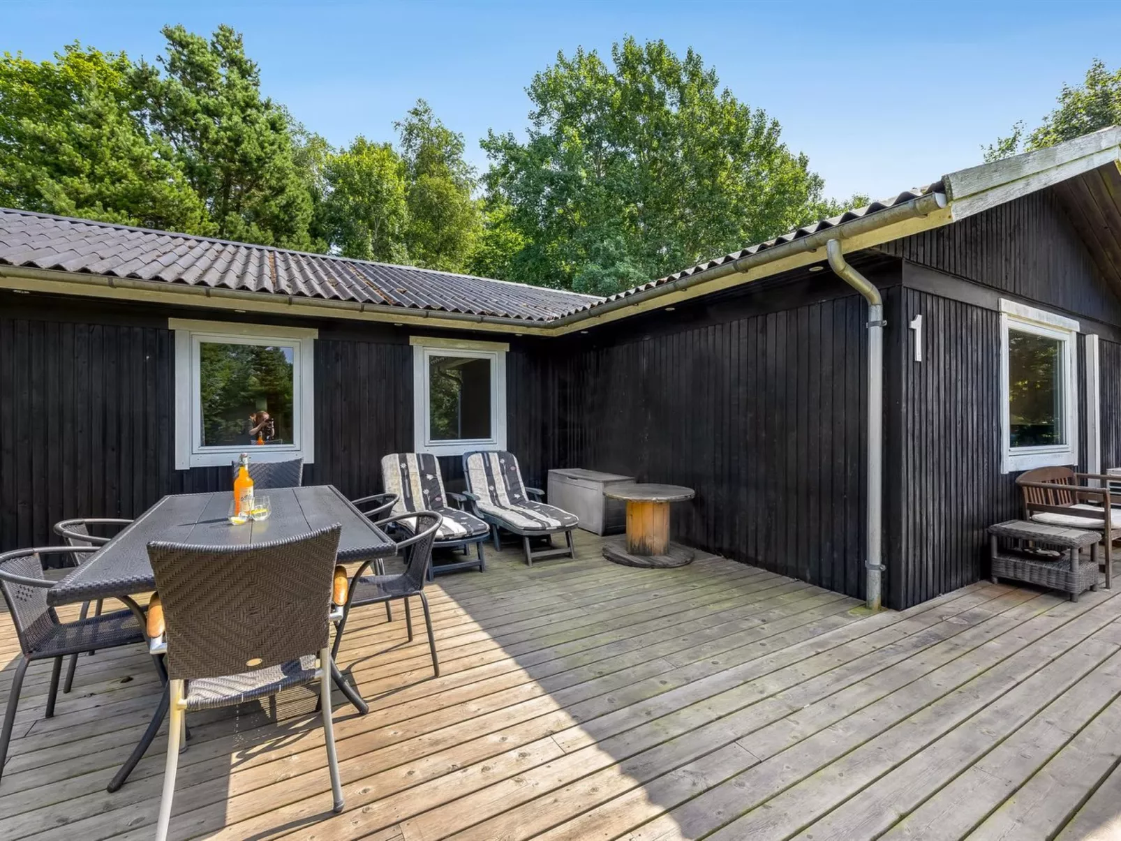 "Eine" -  from the sea-Outside