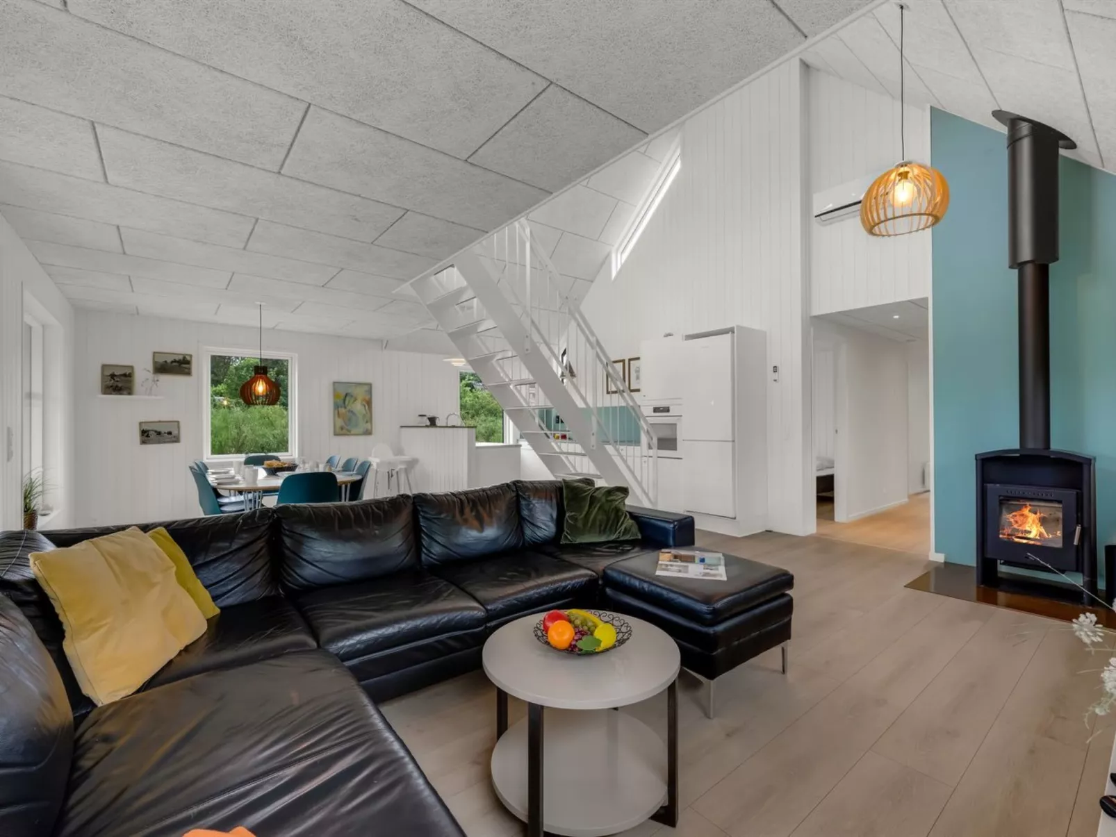 "Gadde" - 100m to the fjord-Inside